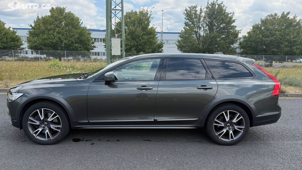 Volvo V90, Cross Country